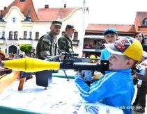 Najobbenej sviatok vetkch det podporili aj vojaci z 1.mb 